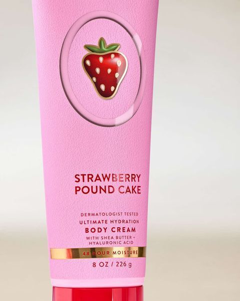 Крем для тіла Bath & Body Works Strawberry Pound Cake Крем для тіла Bath & Body Works Strawberry Pound Cake фото